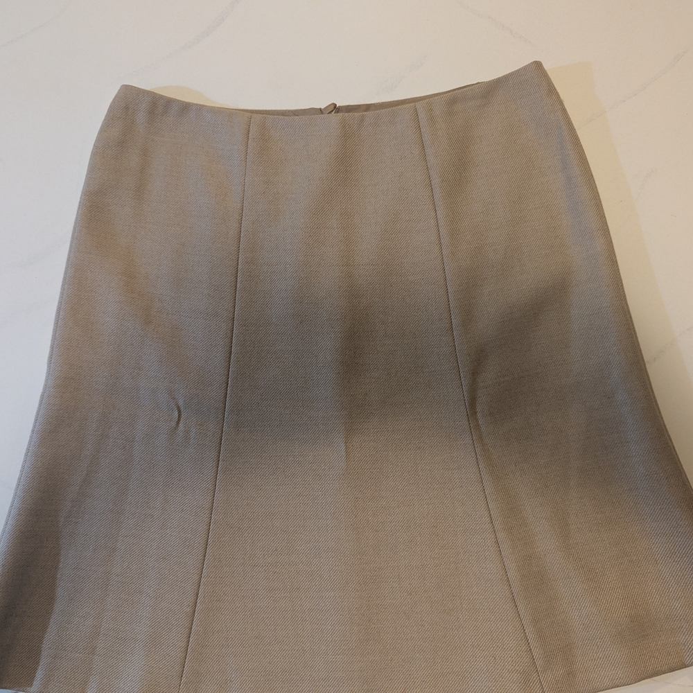 Brooks Brothers Elegant Tan Wool Blend Women's A-Line Skirt Career Size 10